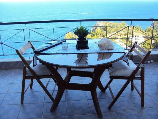 Sea And Sky Infinity Blue Apartment Гитион Экстерьер фото